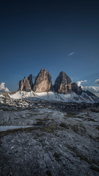 The rock peaks write the epic of the mountains and fields