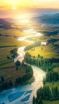 The free back garden of xinjiang people themselves