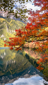 Jiuzhaigou Mirror Lake