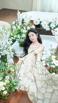 卢昱晓为屏摄郑重致歉