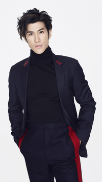  李治廷