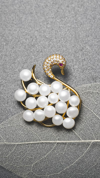 Beautiful Pearl Swan Jewellery