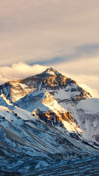 Who is the first person to climb mount everest