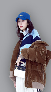 周雨彤 羽绒服的时尚逆袭