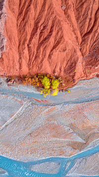 Red valley and blue glacier