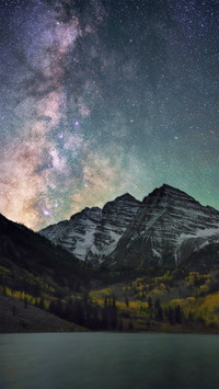 仰望星空-拍信图库
