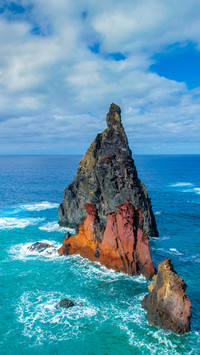 Volcanic reef