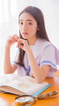 露出额头才好看