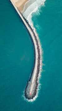 Overlooking the lighthouse of the shenzhou peninsula