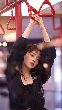 阚清子 干练飒爽