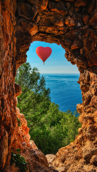 Unique hot air balloon romance