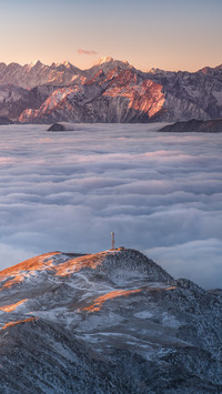 What are the beautiful attractions in western sichuan