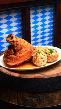 German crispy pork elbow