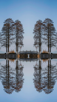 The misty bridge over east lake