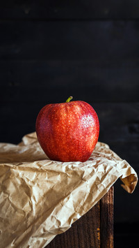 Red Apple on the table