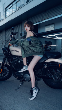 酷酷的机车女孩