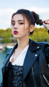 杨超越