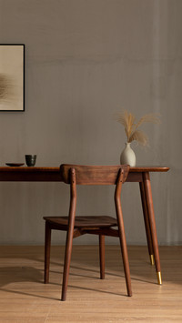 Solid wood dining table and chair suitable for you 4