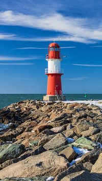 Distant lighthouse-04