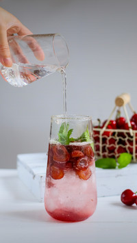 Bring you homemade bubble fruit drink 5