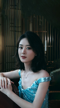 赵丽颖化身”美人鱼“