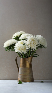 Easy to learn household flower arrangement 6