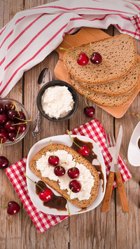 Why bread is provided before Western food 15
