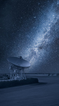 50亿光年星系曝光