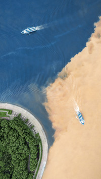 The Yangtze and Han rivers are distinctly separated