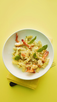 Fusilli with prosecco sauce and prawn tails