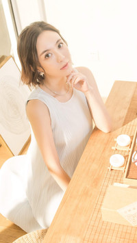 吕佳容 少女感十足