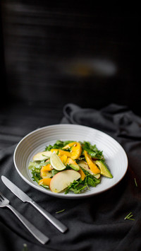 Light food pairing has its own attention to detail