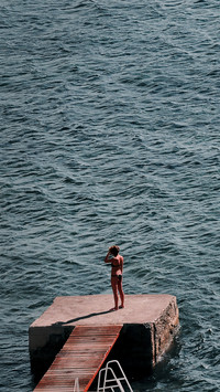 海边女生