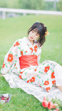 绿草茵茵