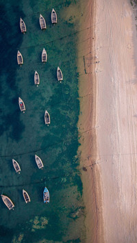 Approaching the poetry of weihai and the distant distance