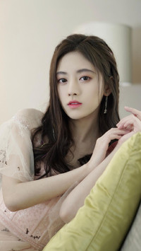 “四千年美女”鞠婧祎