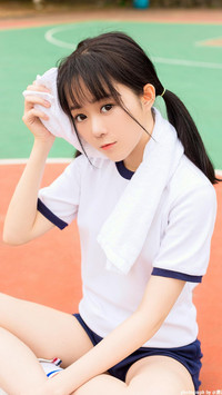 做一个活泼的女生