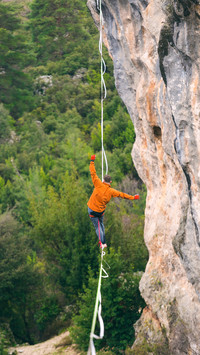 Brave climb-06