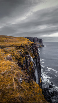 The cliff coast of the isle of skye in scotland