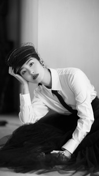 杨采钰 英气率性