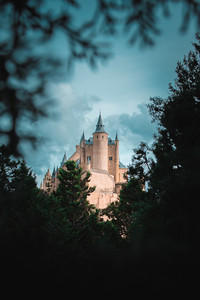 marco-de-hevia-K8mE2IuRMGc-unsplash