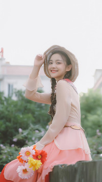 甜飒灵动 屠芷莹