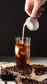 The difference between cha bai xi and coffee la hua
