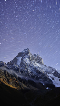 雪山之巅的壮丽风光