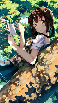 光影中的少女