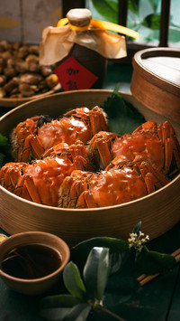 Eating crabs is elegant 59