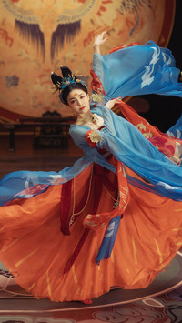 “古典舞女神”唐诗逸