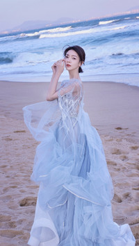 陈瑶精灵可爱型美女