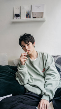 阳光男孩姚景元-锐景创意