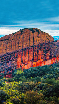 Danxia caiyan scenic spot under the turtle and bee
